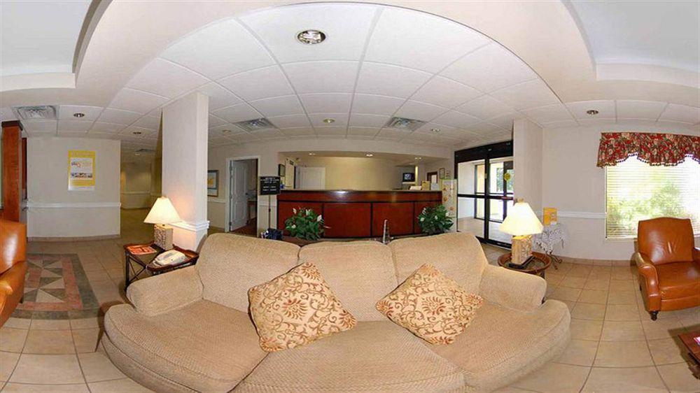La Quinta By Wyndham Jackson Airport Hotel Pearl Exterior photo